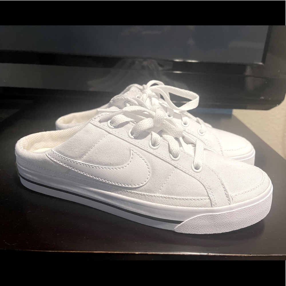 NEW NIKE COURT LEGACY SLIP-ON SNEAKER - WOMEN'S